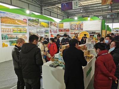 【泸州】龙马潭区:线上线下齐发力 乡贤助力中国(泸州)第五届农产品交易博览会